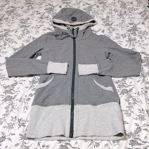 Lululemon Woman’s Zip Up Jacket with Hood - Picture 1 of 10